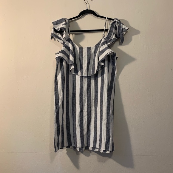 Misa Nicolette Off The Shoulder Striped Dress - Picture 5 of 8